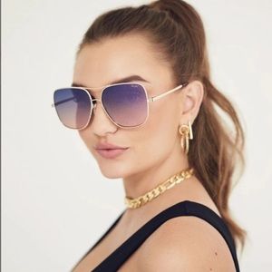 Quay stop and stare sunglasses